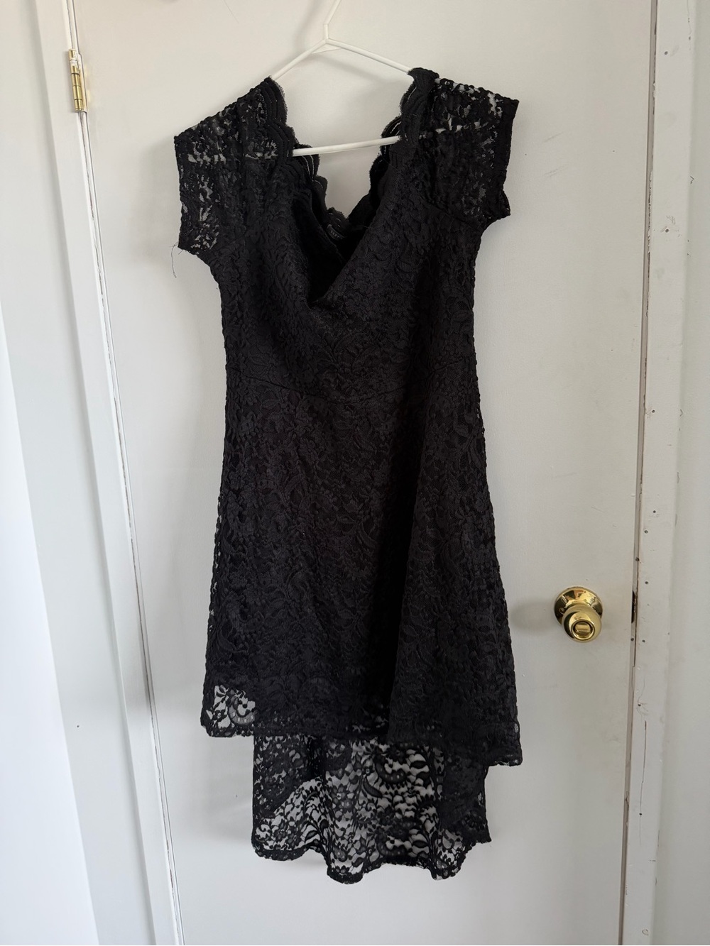 Black Lace Cap-Sleeve Dress - Elegant Women's Dress